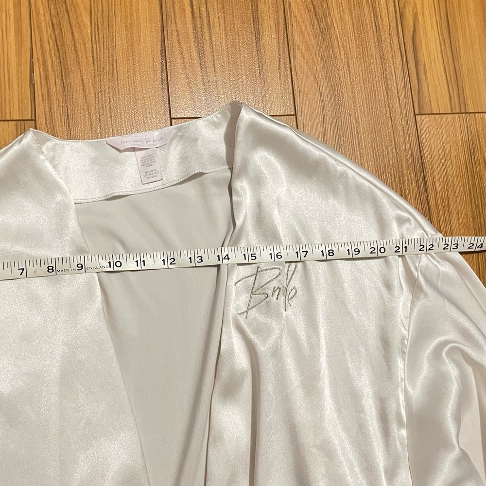 Victoria's Secret Satin Bride Wedding Kimono Robe - Ivory with Lace Trim - Picture 12 of 14